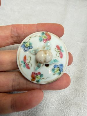 A Chinese famille rose teapot and two covered boxes, various marks, Republic — photo 15
