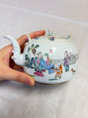 A Chinese famille rose teapot and two covered boxes, various marks, Republic — photo 2