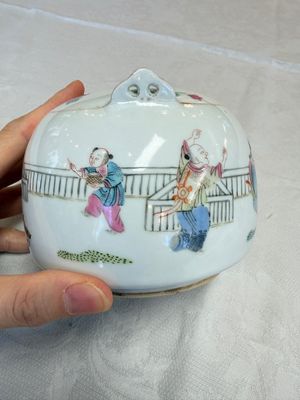 A Chinese famille rose teapot and two covered boxes, various marks, Republic — photo 3