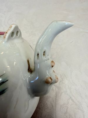 A Chinese famille rose teapot and two covered boxes, various marks, Republic — photo 7