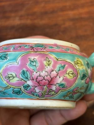 A Chinese famille rose teapot for the Straits or Peranakan market, 19th C. — 照片 9