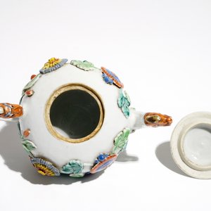 A Chinese famille rose teapot on stand with applied decoration, Yonzheng — photo 9