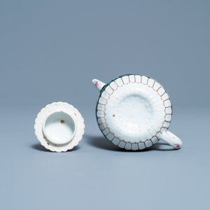 A Chinese famille rose teapot on stand with fishermen in their boats, Yongzheng — photo 10
