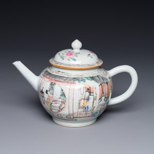 A Chinese famille rose teapot with court ladies and children, Yongzheng — 照片 2
