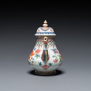 A Chinese famille rose teapot with dragon spout, Yongzheng/Qianlong — 照片 3