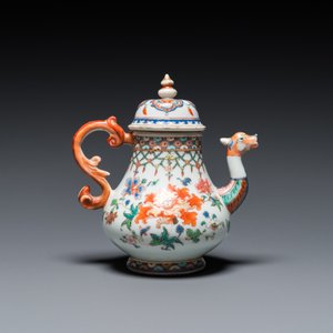 A Chinese famille rose teapot with dragon spout, Yongzheng/Qianlong — 照片 4