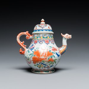 A Chinese famille rose teapot with dragon spout, Yongzheng/Qianlong — photo 4