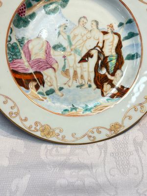 A Chinese famille rose 'The Judgement of Paris' plate, Qianlong — foto 8