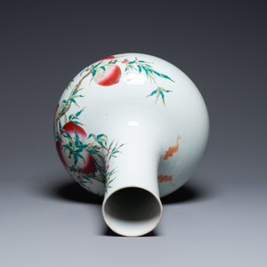 A Chinese famille rose 'tianqiu ping' 'nine peaches' vase, Qianlong mark, 19th C. — photo 5