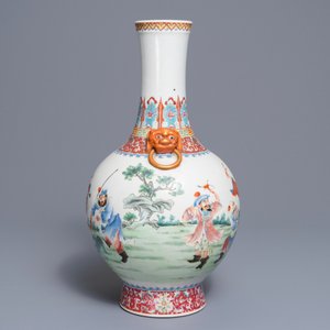 A Chinese famille rose tianqiu ping vase, Qianlong mark, Republic, 20th C. — photo 4