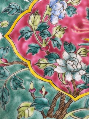 A Chinese famille rose tray for the Straits or Peranakan market, 19th C. — photo 5