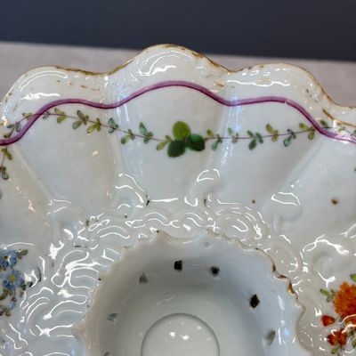A Chinese famille rose trembleuse stand or 'Mancerina' for the Spanish or Mexican market — foto 7