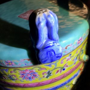 A Chinese famille rose tripod censer, Daoguang mark and of the period — 照片 15