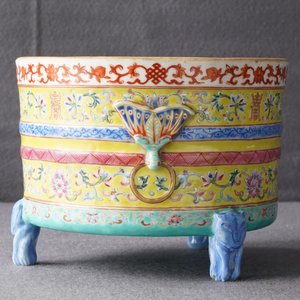 A Chinese famille rose tripod censer, Daoguang mark and of the period — 照片 9