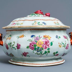 A Chinese famille rose tureen and two mythological subject grisaille plates, Qianlong — 照片 6