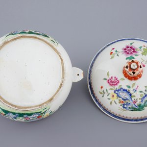 A Chinese famille rose tureen on stand, Qianlong, ca. 1760 — 照片 10