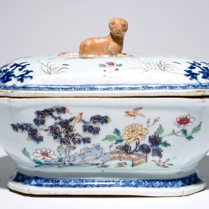 A Chinese famille rose tureen on stand, Qianlong — 照片 4