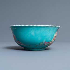 A Chinese famille rose turquoise-ground bowl, Qianlong mark, Republic — photo 4