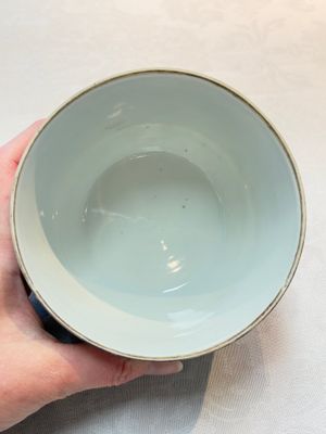 A Chinese famille rose turquoise-ground 'chupu' bowl and cover for the Straits or Peranakan market, 19th C. — foto 8