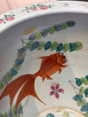 A Chinese famille rose turquoise-ground Dayazhai-style 'Dragons' fish bowl or jardinière, 19th C. — foto 9