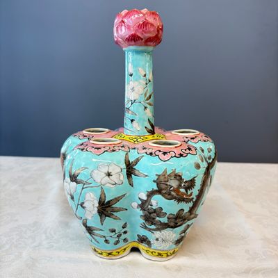 A Chinese famille rose turquoise-ground Dayazhai-style 'Dragons' vase — 照片 4