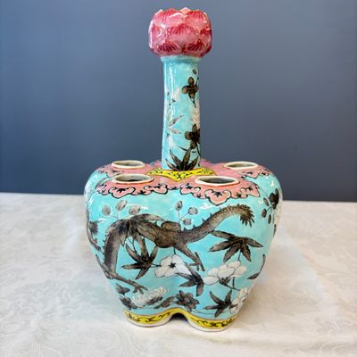 A Chinese famille rose turquoise-ground Dayazhai-style 'Dragons' vase — 照片 5