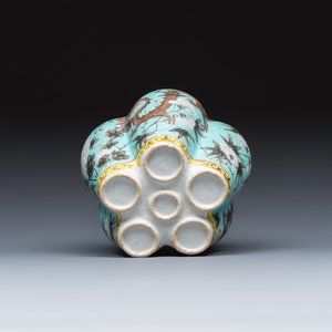 A Chinese famille rose turquoise-ground Dayazhai-style 'Dragons' vase — 照片 7