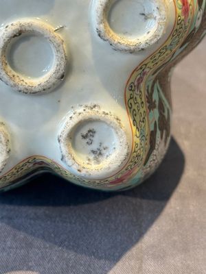 A Chinese famille rose turquoise-ground 'dragon' flower vase, 19th C. — 照片 8