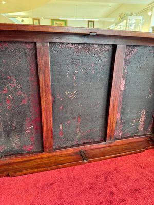 A Chinese famille rose turquoise-ground 'flower scrolls and bats' plaque, later mounted as table, Qianlong — foto 16