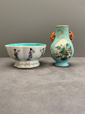 A Chinese famille rose turquoise-ground 'hu' vase and a 'ladies' bowl, Qianlong mark, Republic — photo 1