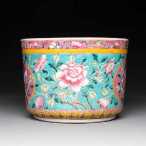 A Chinese famille rose turquoise-ground jardinière for the Straits or Peranakan market, 19th C. — foto 5