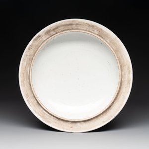A Chinese famille rose turquoise-ground 'kamcheng' bowl and cover for the Straits or Peranakan market, 19th C. — foto 9