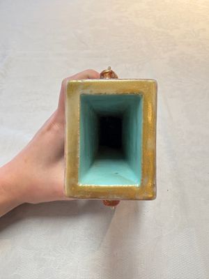 A Chinese famille rose turquoise-ground rectangular vase with floral design, Qianlong mark, Republic — photo 5