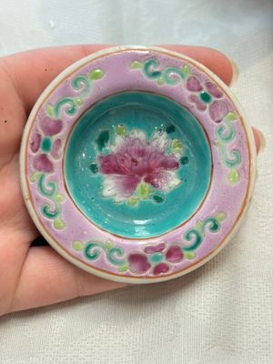 A Chinese famille rose turquoise-ground teapot for the Straits or Peranakan market, Zhong Hua Min Guo 中華民國 mark, Republic. — photo 8