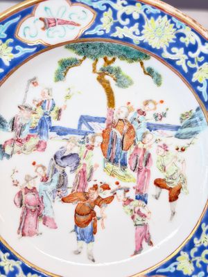 A Chinese famille rose 'Twelve Flower Goddesses' plate — 照片 4