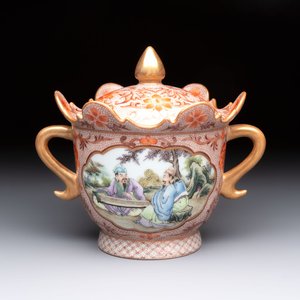 A Chinese famille rose two-handled bowl and cover, Qianlong mark, Republic — photo 1
