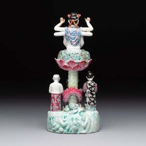 A Chinese famille rose two-piece group of Doumu 斗母 and attendants, Republic — photo 3