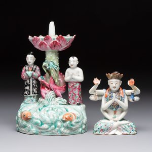 A Chinese famille rose two-piece group of Doumu 斗母 and attendants, Republic — photo 5