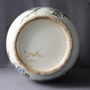 A Chinese famille rose two-sided design vase, 19/20th C. — photo 18