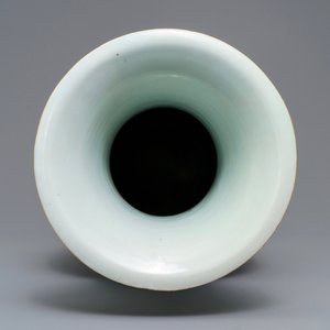 A Chinese famille rose two-sided design vase, 19/20th C. — 照片 6