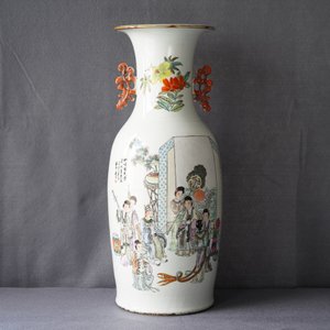 A Chinese famille rose two-sided design vase, 19/20th C. — 照片 9