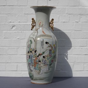 A Chinese famille rose two-sided design vase, 19/20th C. — 照片 7
