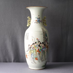 A Chinese famille rose two-sided design vase, 19/20th C. — 照片 10