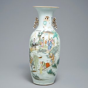 A Chinese famille rose two-sided design vase, 19/20th C. — photo 1