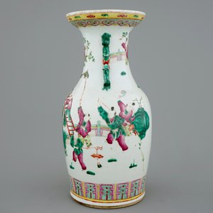 A Chinese famille rose vase, 19th C. — photo 2