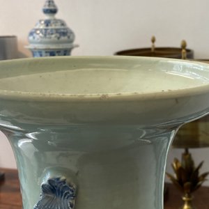 A Chinese famille rose vase and a blue and white celadon-ground vase, 19th C. — photo 13