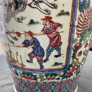 A Chinese famille rose vase and a blue and white celadon-ground vase, 19th C. — photo 41