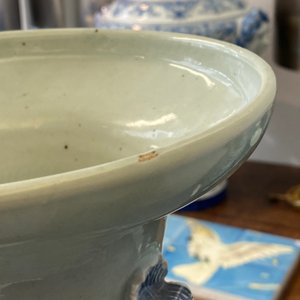 A Chinese famille rose vase and a blue and white celadon-ground vase, 19th C. — photo 10