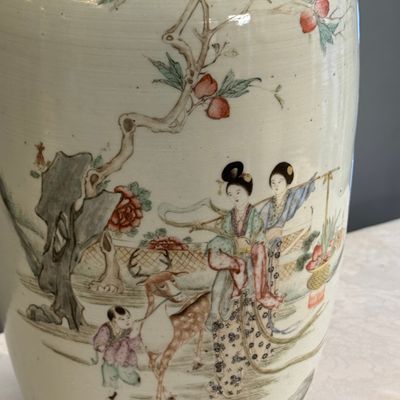A Chinese famille rose vase and a qianjiang cai dish — photo 4
