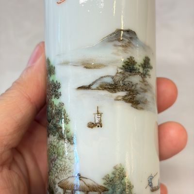 A Chinese famille rose vase and a qianjiang cai incense stick holder — foto 15